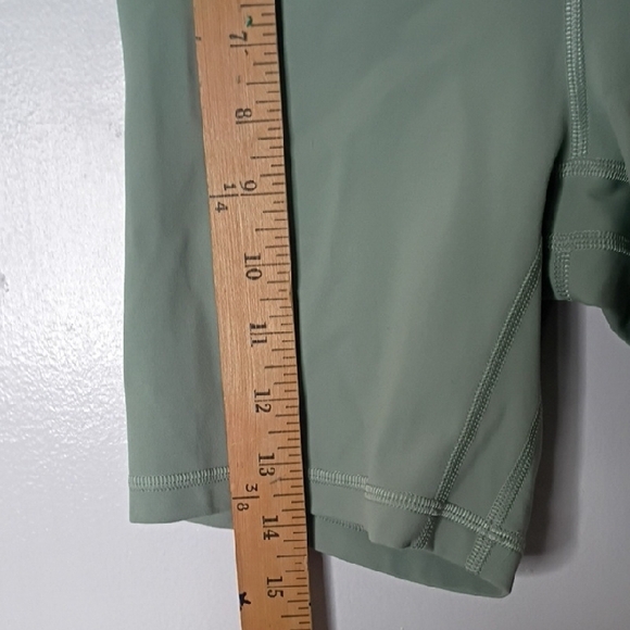 Lululemon Align High-Rise Short 6" in the color Palm Court size 4 - Picture 5 of 10